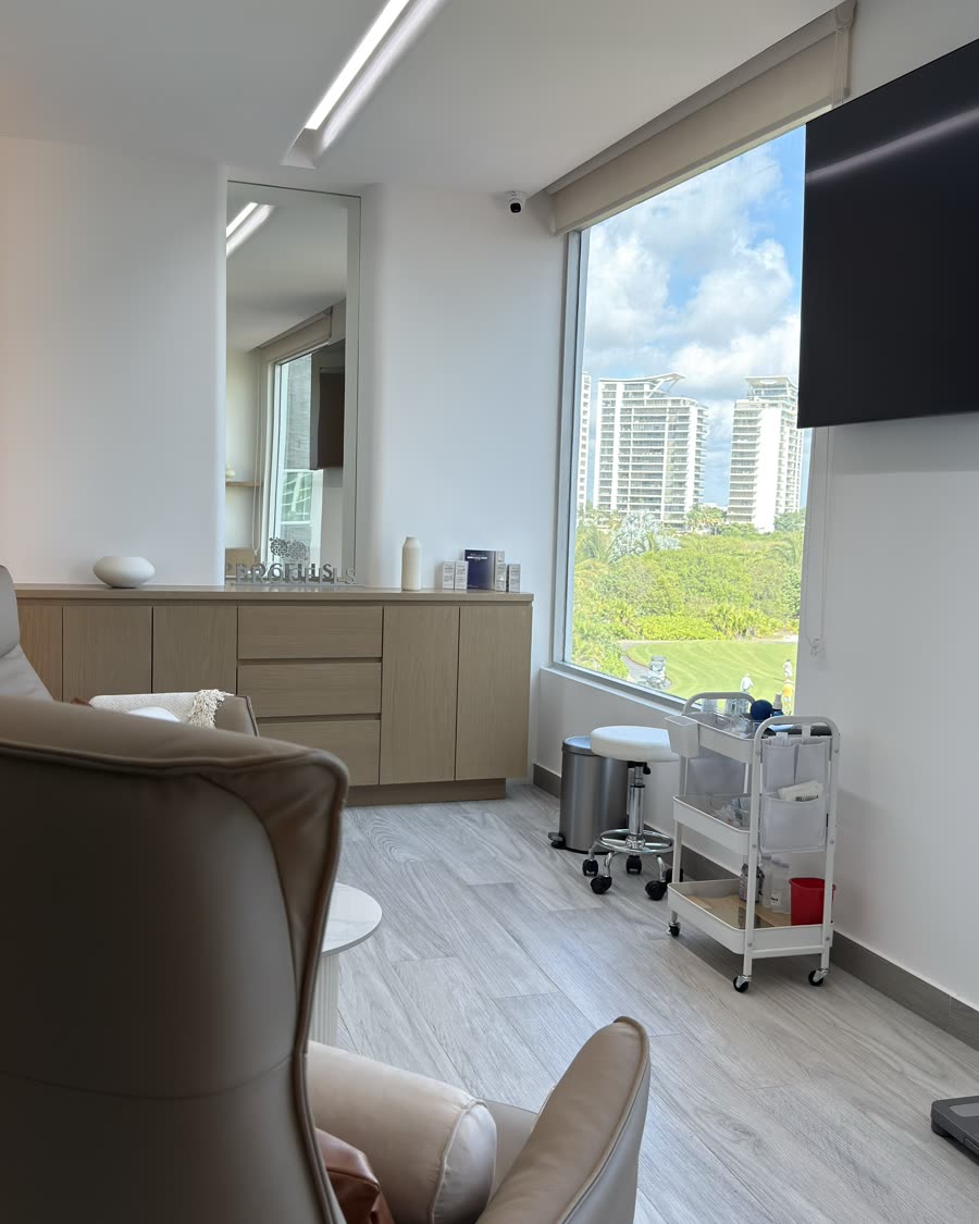 Longevia treatment room